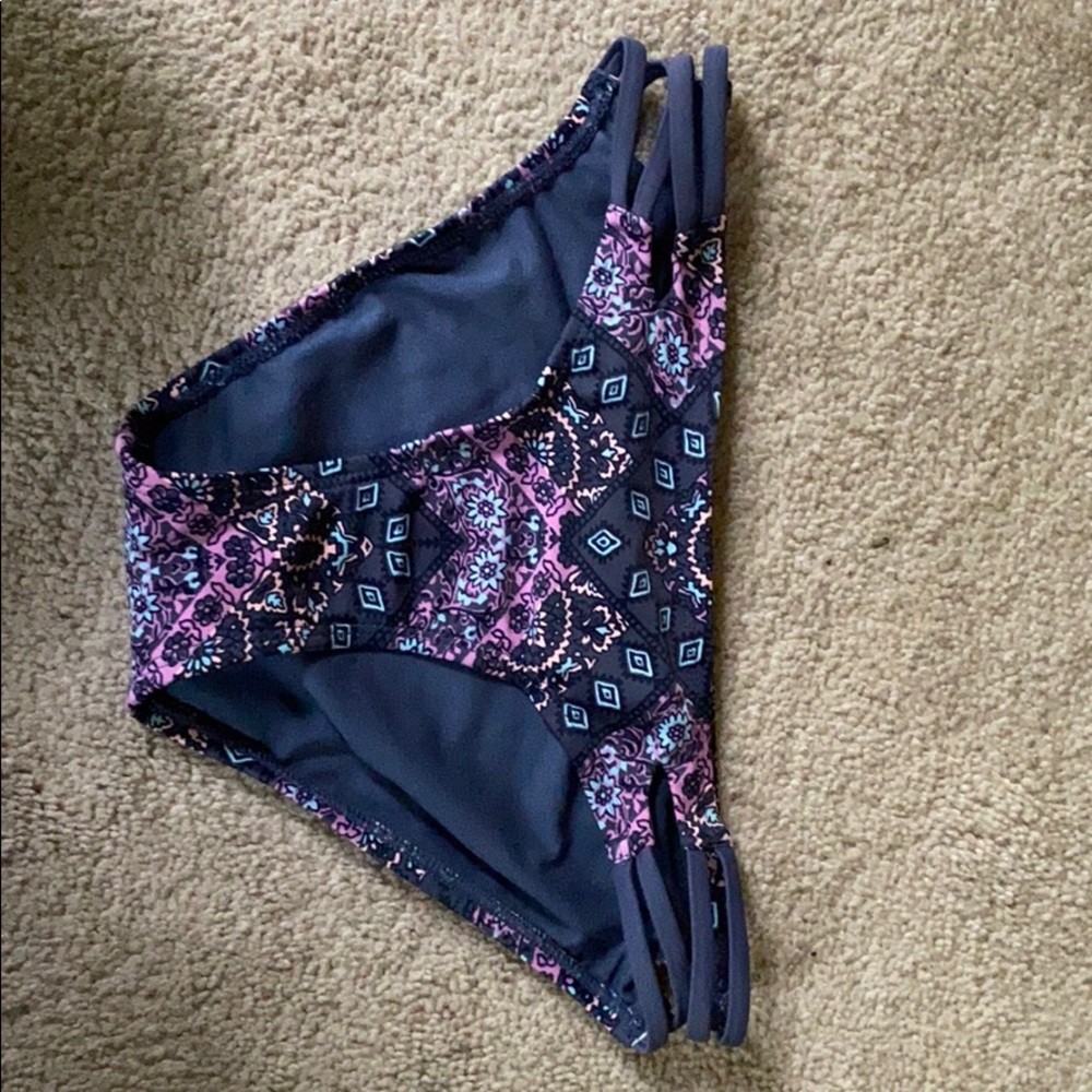 Bikini bottoms